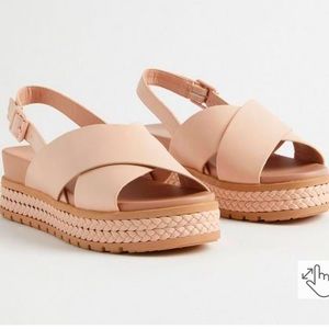 NWT Torrid Criss Cross Flatform Sandal (WW)
